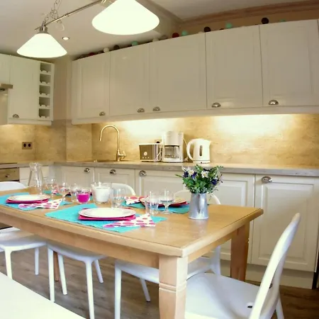 Apartment Cosy 3 Pieces - 7 Pers, Skis Aux Pieds, 2 Salles De Bain, Parking Disponible - Fr-1-291-747 *